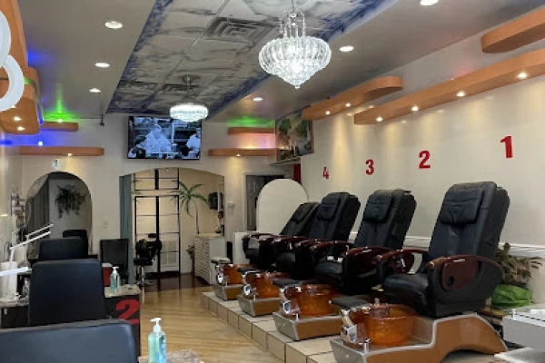Bucktown Nails & Spa
