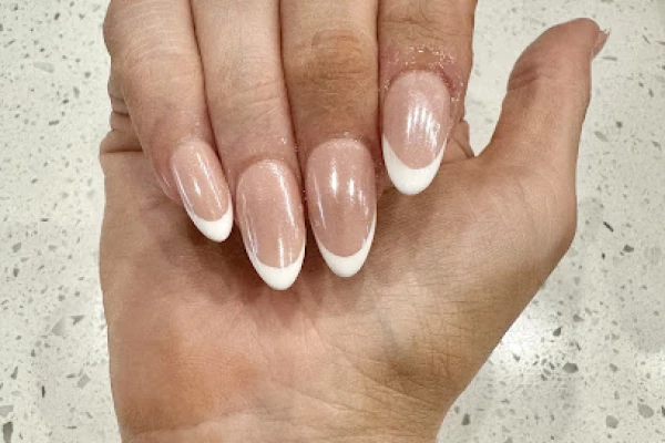 Elegant Nails On Wells