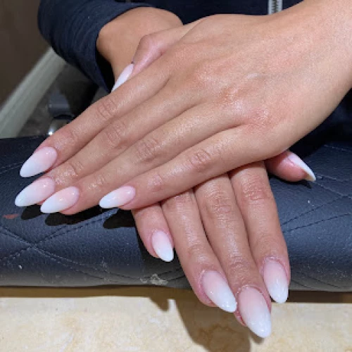 Gina's Magic Nails
