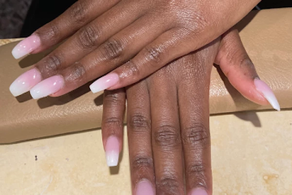 Gina's Magic Nails