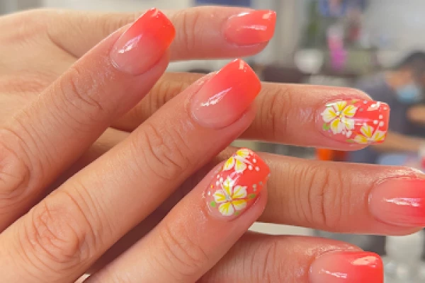 Hale Aloha Nani nails and salon