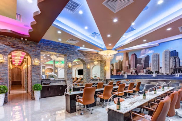 King Nails Royal Oaks