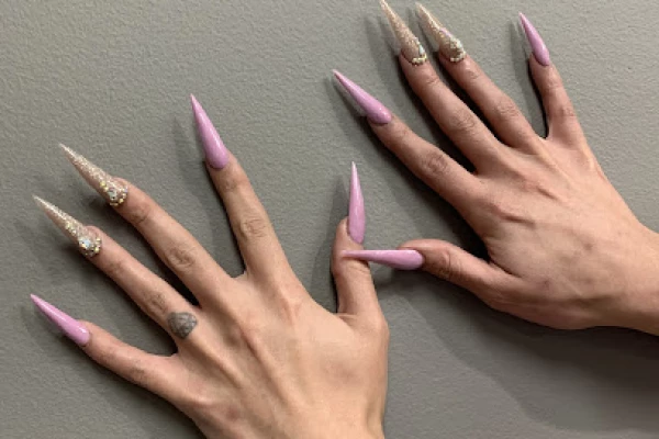 N & T Nails